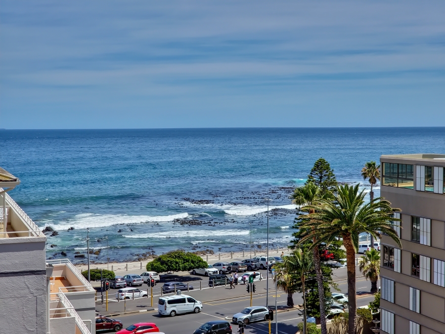 To Let 2 Bedroom Property for Rent in Sea Point Western Cape